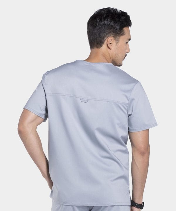 Alternative view of Men's Tuckable V-Neck Top | WW690