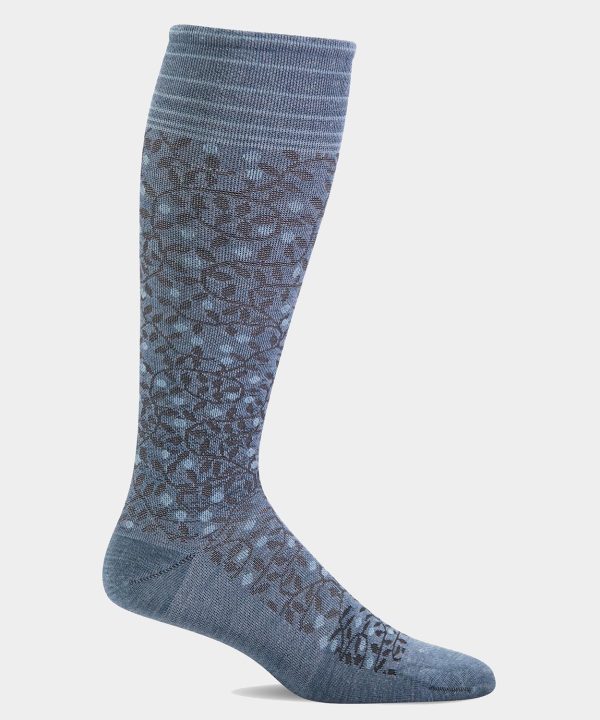 Alternative view of Women's New Leaf Firm Compression Socks | SW37W